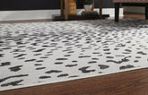 R405022 Samya Rug 5' X 8'.